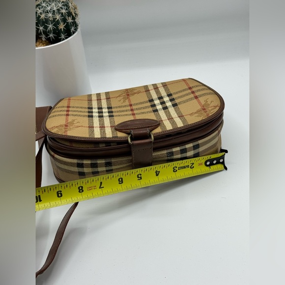 AUTHENTIC BURBERRY Crossbody Flap Ba - Picture 3 of 13